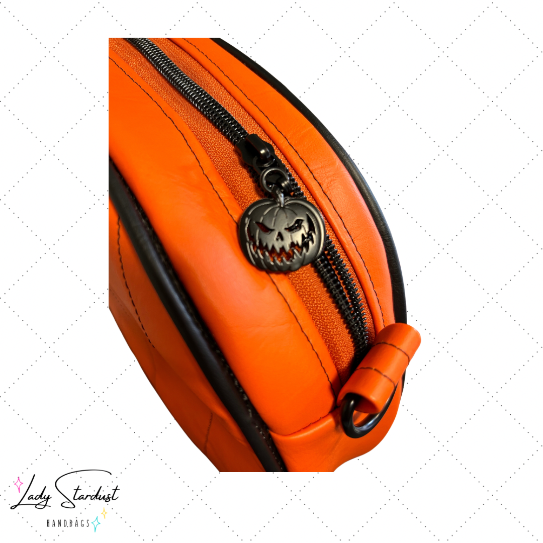Pre-Order : Scream Queen Pumpkin Bag